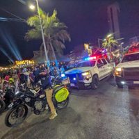 Policías y motociclistas se enfrentan durante el Acamoto 2026 en Acapulco (Videos)