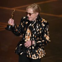 Amy Madigan gana el Oscar a mejor actriz de reparto por “La hora de la desaparición”