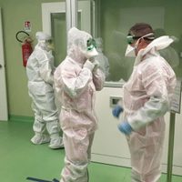 La ciencia de pie: científicos argentinos ayudan contra el coronavirus