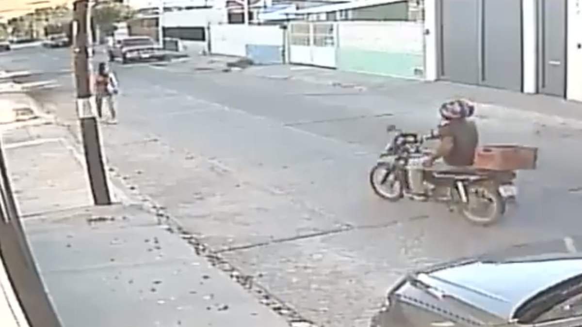El momento previo al ataque con el picahielos