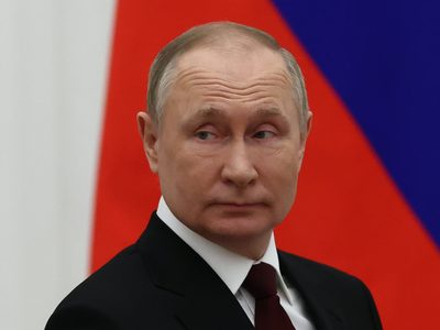 Tensión internacional: Rusia quitó a los talibanes de su lista de grupos terroristas