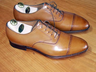 El truco definitivo de la abuela con pocos ingredientes para dejar tus zapatos de cuero como nuevos y que no se dañen