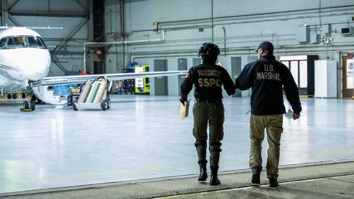 Agentes de México y EU