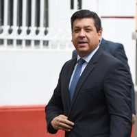 Cabeza de Vaca acusa que su hijo fue interceptado por hombres armados; Vocería lo desmiente
