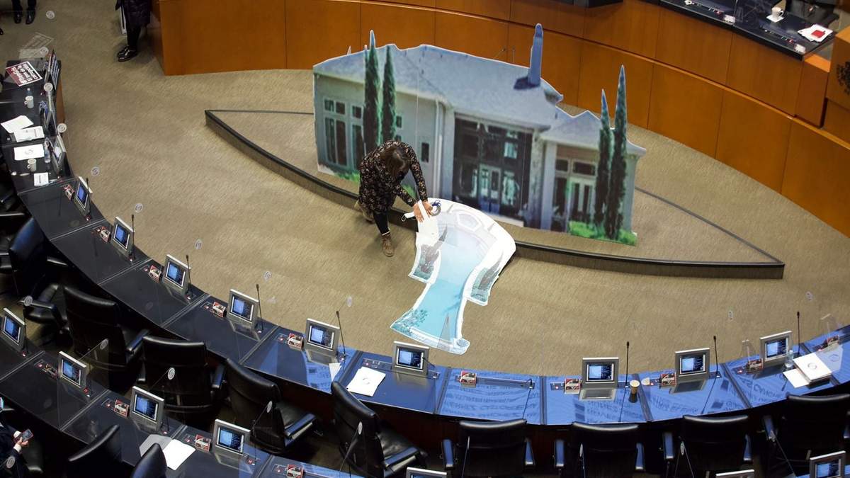 La réplica de cartón de la residencia que ha causado controversia