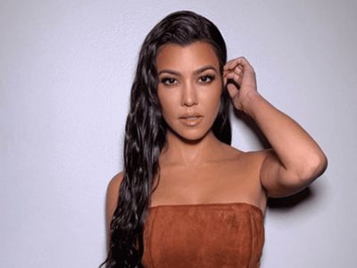 Kourtney Kardashian alardeó sobre su viaje mientras tiene otras cosas sin resolver