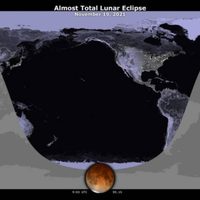 El eclipse lunar parcial más largo en siglos llega con la luna llena