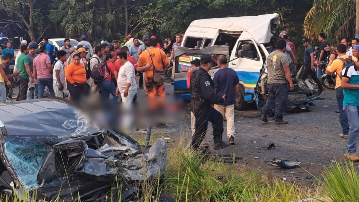 Los dos vehículos involucrados en el accidente