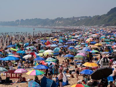 Una ola de calor excepcionalmente temprana rompe récords y causa muertes en Europa