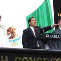 “La paz volverá a los caminos de Chiapas”, dice Eduardo Ramírez al tomar posesión como gobernador
