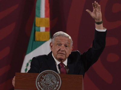 "Aquí no se venera a Hitler ni a Stalin": AMLO
