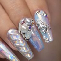 Nail art: mirá estos diseños de uñas con piedritas brillantes, re delicados y perfectos para una boda o una salida de noche