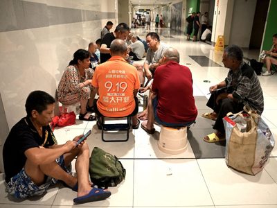 Los habitantes de una ciudad de China se refugian en el subte para escapar de la ola de calor