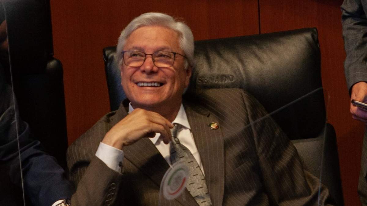Jaime Bonilla durante una sesión en el Senado