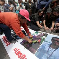 Ecuador confirma asesinato de tres periodistas secuestrados por disidentes de las FARC