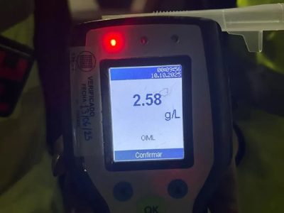 Motociclista circulaba en zigzag por la Mosconi con récord de alcohol en sangre