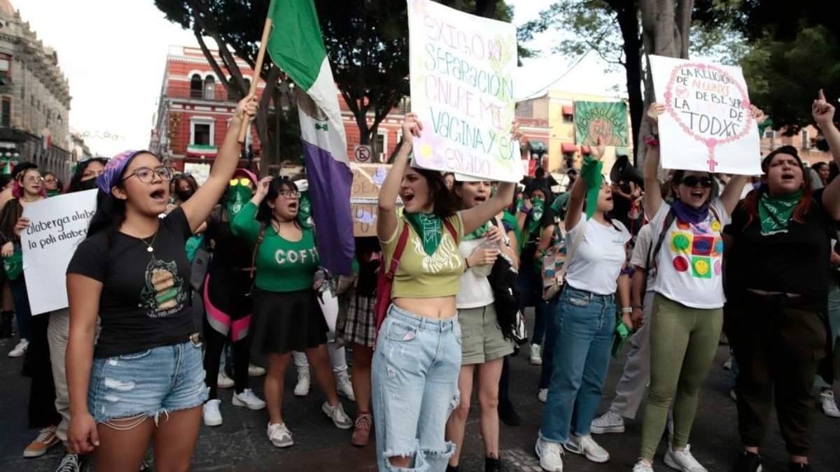 La marcha en favor del aborto legal en Puebla