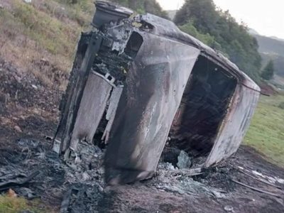 Comando embosca, asesina e incinera a síndico de San Martín Itunyoso, a su esposa y a su hija