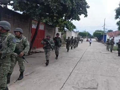 En Chiapas, tres días de balaceras, narcobloqueos y desplazamientos forzados (Video)