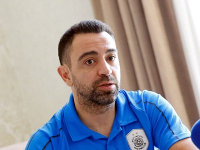 El tierno episodio que vivió Xavi Hernández en plena entrevista virtual