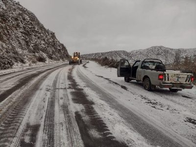 Alerta conductores: rutas cortadas por nieve y hielo