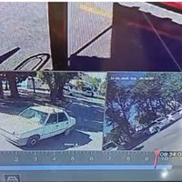 Le robaron el auto a un feriante del estacionamiento de los Arcos Romanos y recibe llamados extorsivos