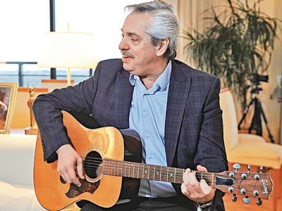 Alberto Fernández publicó su primera canción en homenaje a un amigo que falleció