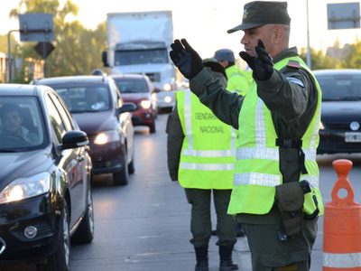 Puentes carreteros: aumentaron los controles y las restricciones para cruzar de provincia