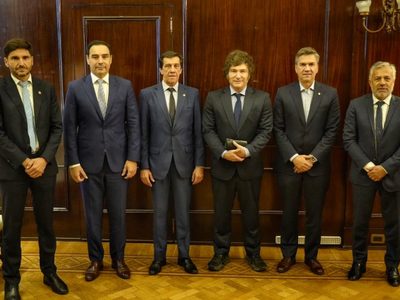 Cornejo se va a Burdeos y no asistirá al encuentro con Milei