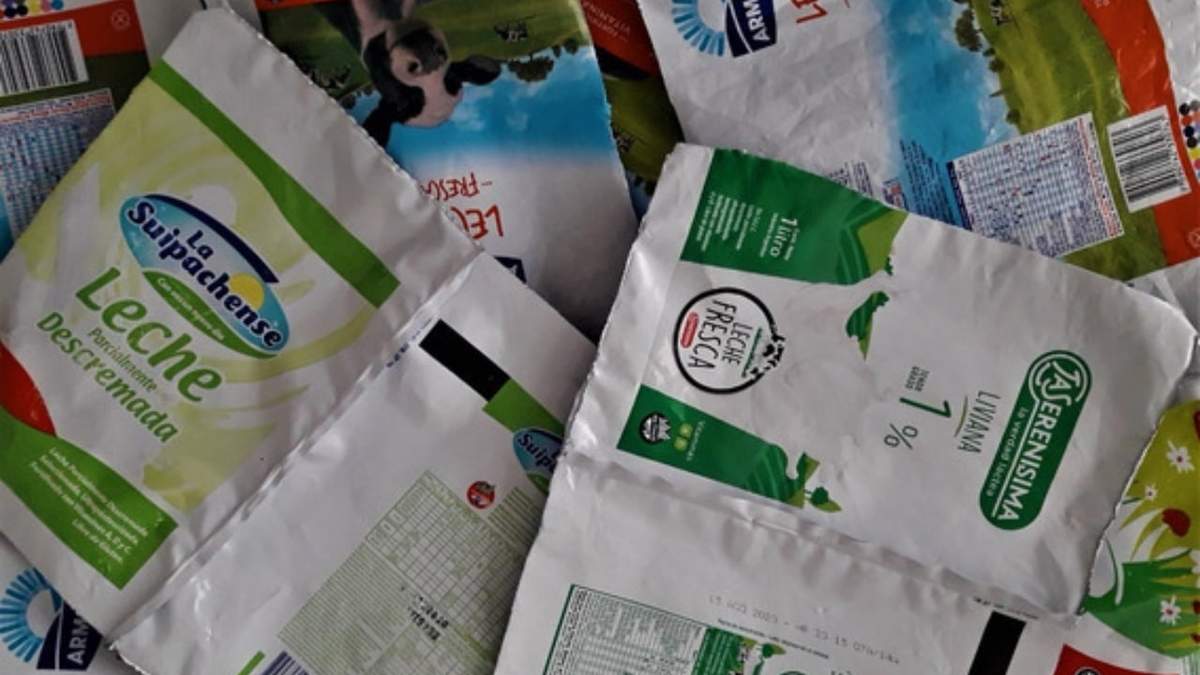 Sachets de leche. Fuente: (Instagram)