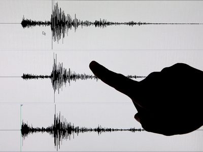 Fuerte terremoto de magnitud 6.1 sacude el este de Indonesia
