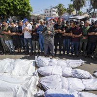 Ataque israelí a una escuela de Gaza deja al menos 33 muertos