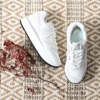 El truco casero para que tus zapatillas gastadas y rasgadas queden como recién estrenadas