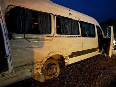Identificaron al operario petrolero que murió en el choque entre una trafic y dos camiones
