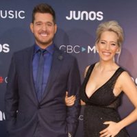 Michael Bublé confesó qué hace en Argentina mientras acompaña a Luisana Lopilato