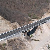 SICT concluye otro tramo en autopista de Oaxaca; avance es de 73.31%