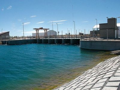 Neuquén y Centenario podrían quedarse sin agua por falta de operarios