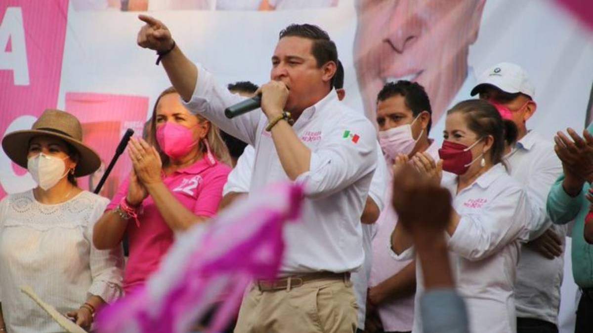 El candidato de Fuerza por México, José Alberto el "Güero" Alonso