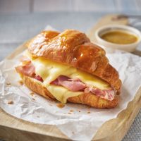 Medialunas con jamón y queso: ganale a la inflación con esta receta fácil y rendidora para la merienda