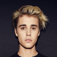 ¡Esa sonrisa tiene una causa! El motivo que pone contento a Justin Bieber