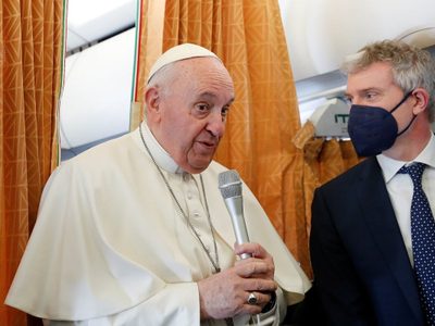 El papa Francisco desliza que podría viajar a Ucrania: “Está sobre la mesa”