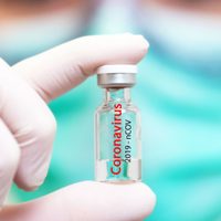 Una nueva vacuna contra el coronavirus sería aprobada antes de fin de año