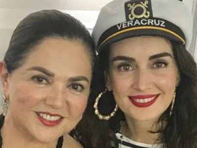 Gobierno de Veracruz acarrea a empleados para 'apoyar' a mamá de Ana de la Reguera