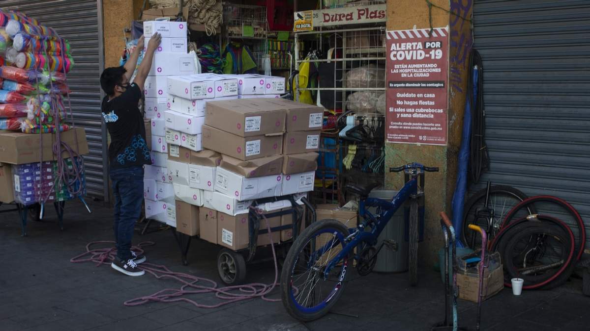 Un comerciante en el centro histórico