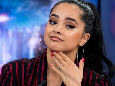 ¡Atención! ¿Estás preparado para ver así a Becky G? ¡Ella cree que no!