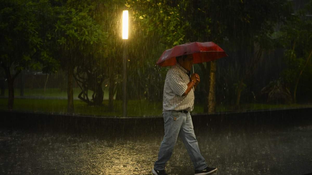 Probabilidad de chubascos y lluvias puntuales fuertes en la Ciudad de México este viernes