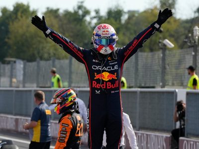 Max Verstappen domina para ganar el Gran Premio de Italia, rebasa a McLaren