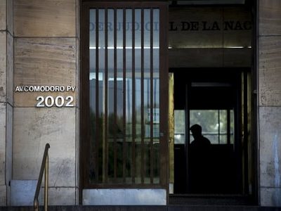 ¿El coronavirus arriba a Comodoro Py? Hay un juez en cuarentena