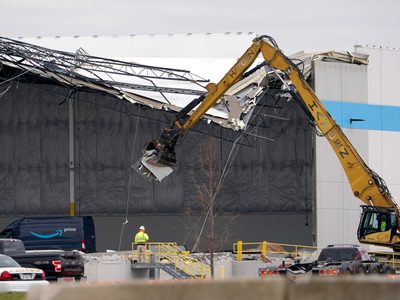 Tornados matan a decenas de personas en cinco estados de EU