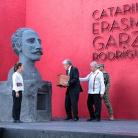 Le gritan “dictador” a AMLO... y esto respondió Beatriz Gutiérrez Müller (Video)